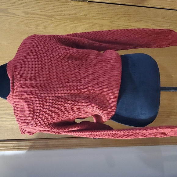 Blank NYC burgandy ruffle crop knit sweater chunky long sleeve - Picture 3 of 6